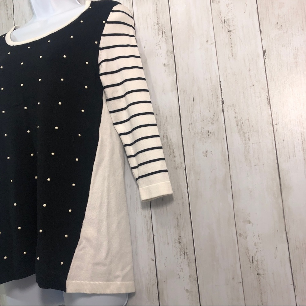 White House Black Market Pearl Embellished Stripe Sleeve Sweater XS - Picture 3 of 6